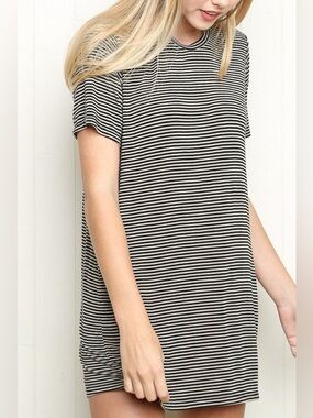 brandy melville luana t shirt dress Brandy Melville | Tops | Iso Brandy Melville Nirvana Luana Dress